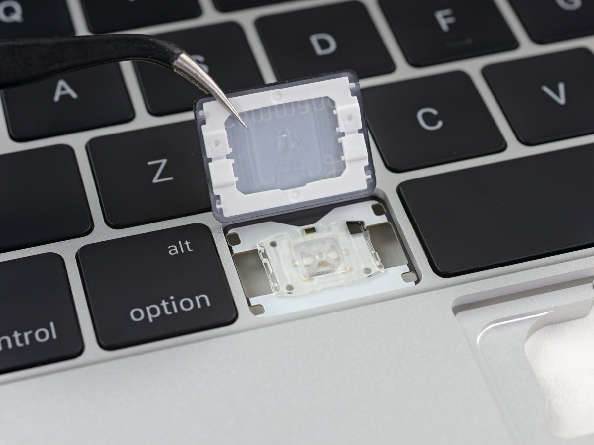 Macbook Und Macbook Pro Einzelne Tasten Nicht Reparierbar Heise Online
