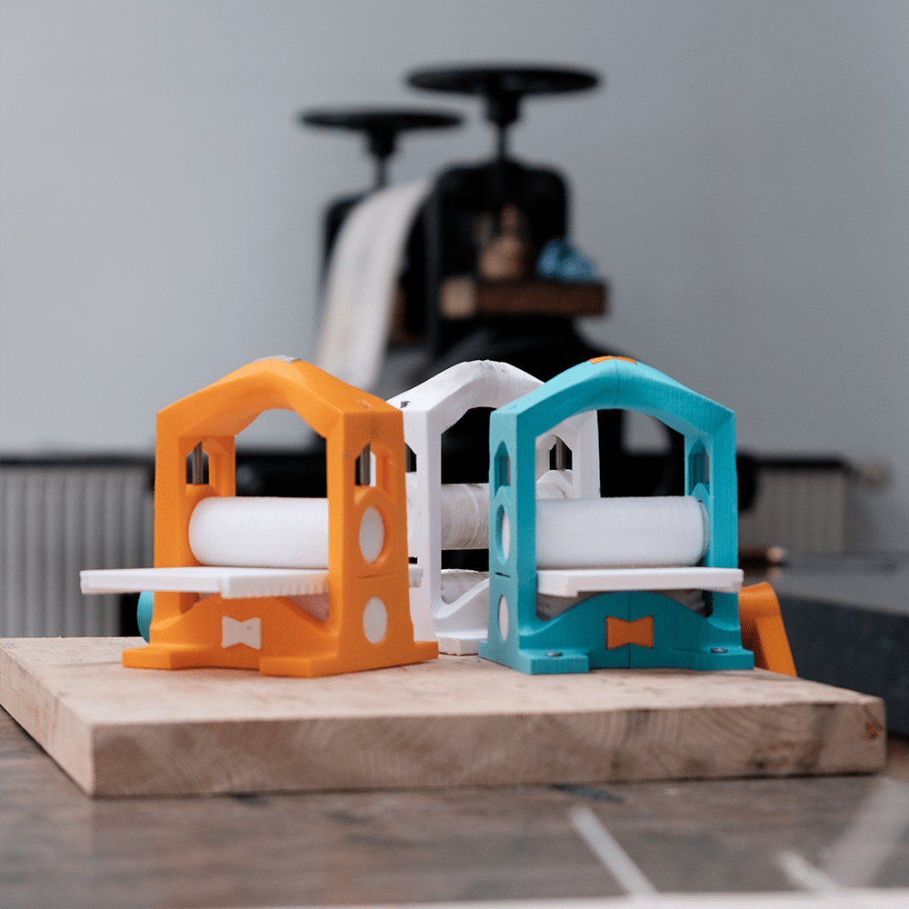 Gleich zu beginn haben wir mal ein mainboard beschriftet, da es scheinbar doch einige unsicherheiten im bereich pcie und pci gibt. Open Press Project: Mini-Druckerpresse einfach selber ...