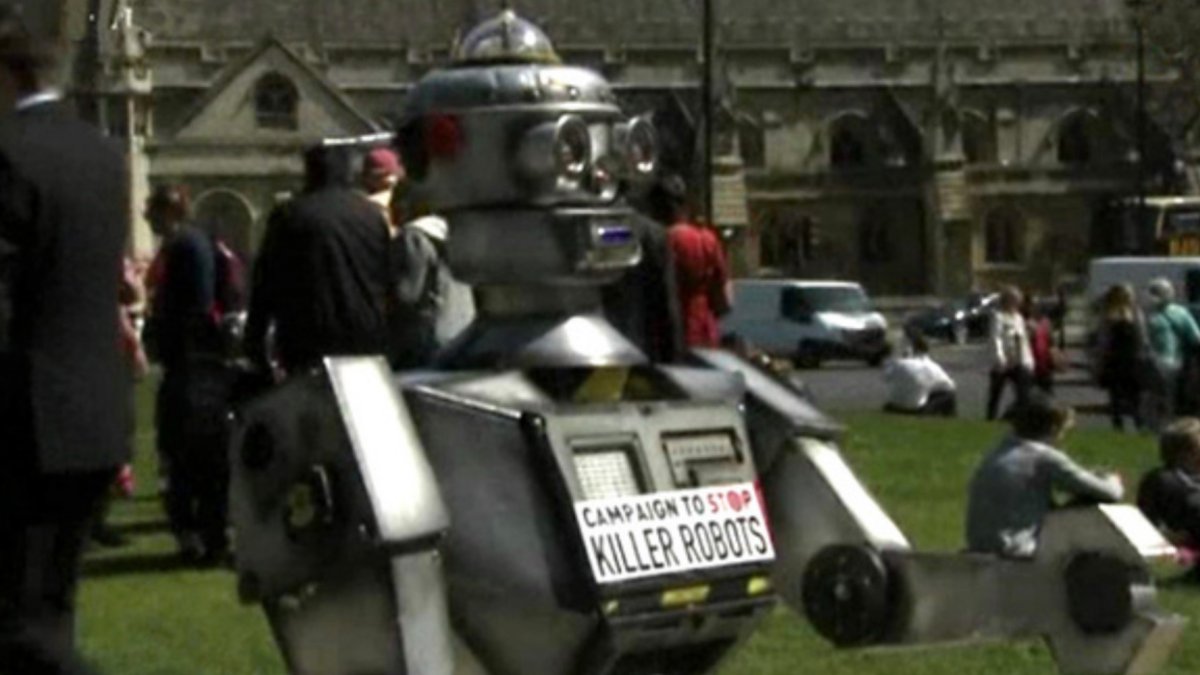 Killer-Roboter: Amazon, Microsoft und Palantir am Pranger