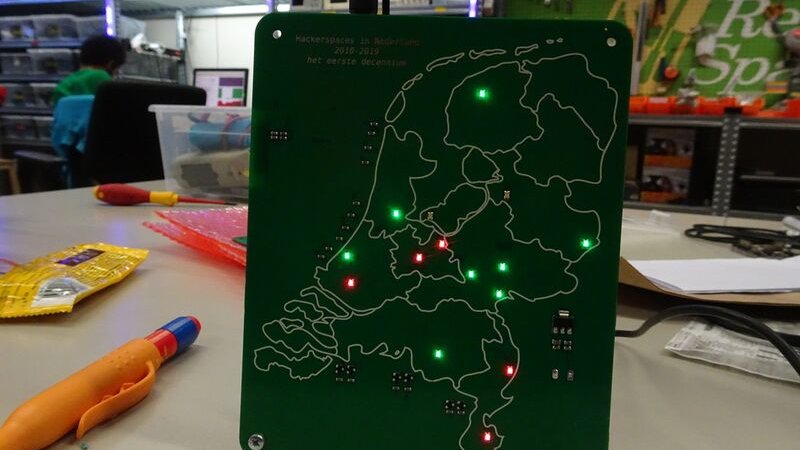 Jubiläums-Platine: Zehn Jahre Hackerspaces in den Niederlanden