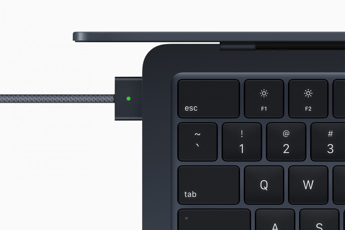 MacBook Air: nuevo cargador dual USB-C y cables que combinan con el color