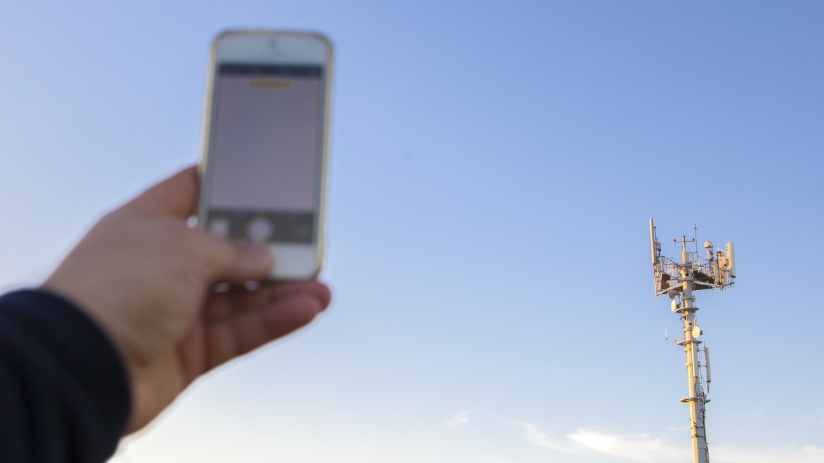 Photo of Lahmes mobiles Internet: Bis zu 90 Prozent weniger Geschwindigkeit sollen erlaubt sein