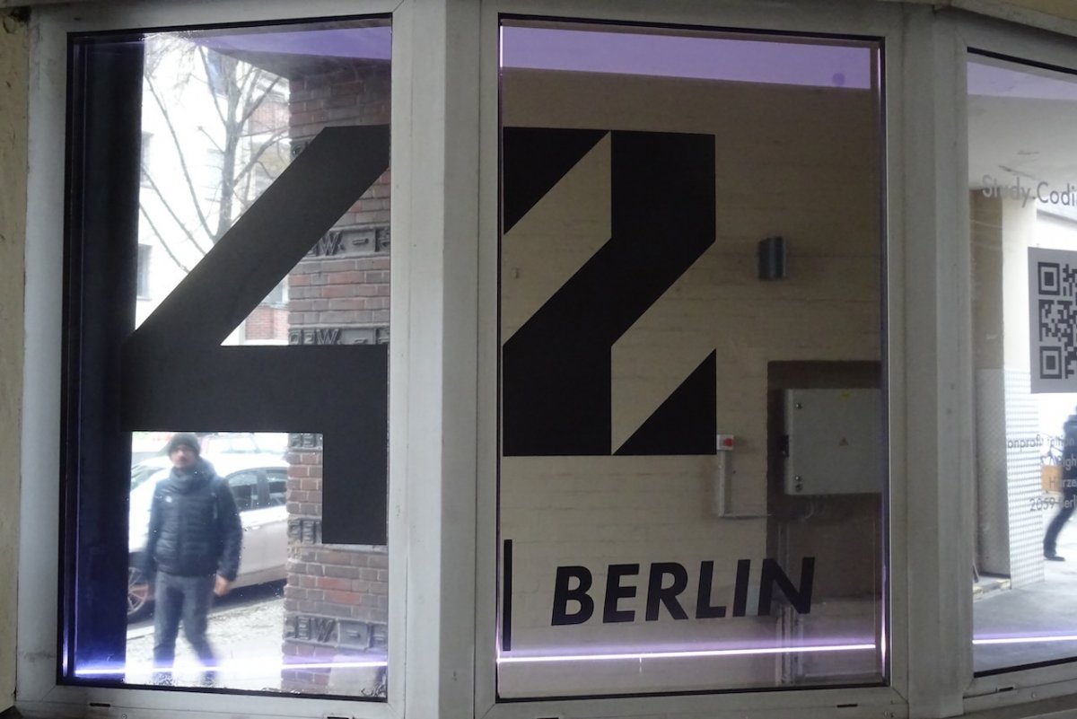 Programmieren: 600 Studierende lernen "Sprache der Zukunft" an der 42 Berlin