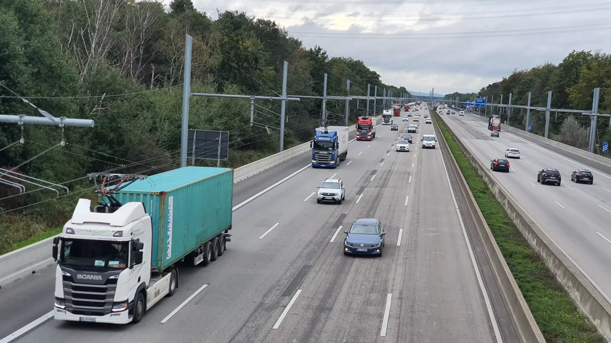 Oberleitungs-Lkw: Autobahn GmbH zieht positive Bilanz für hessischen E-Highway