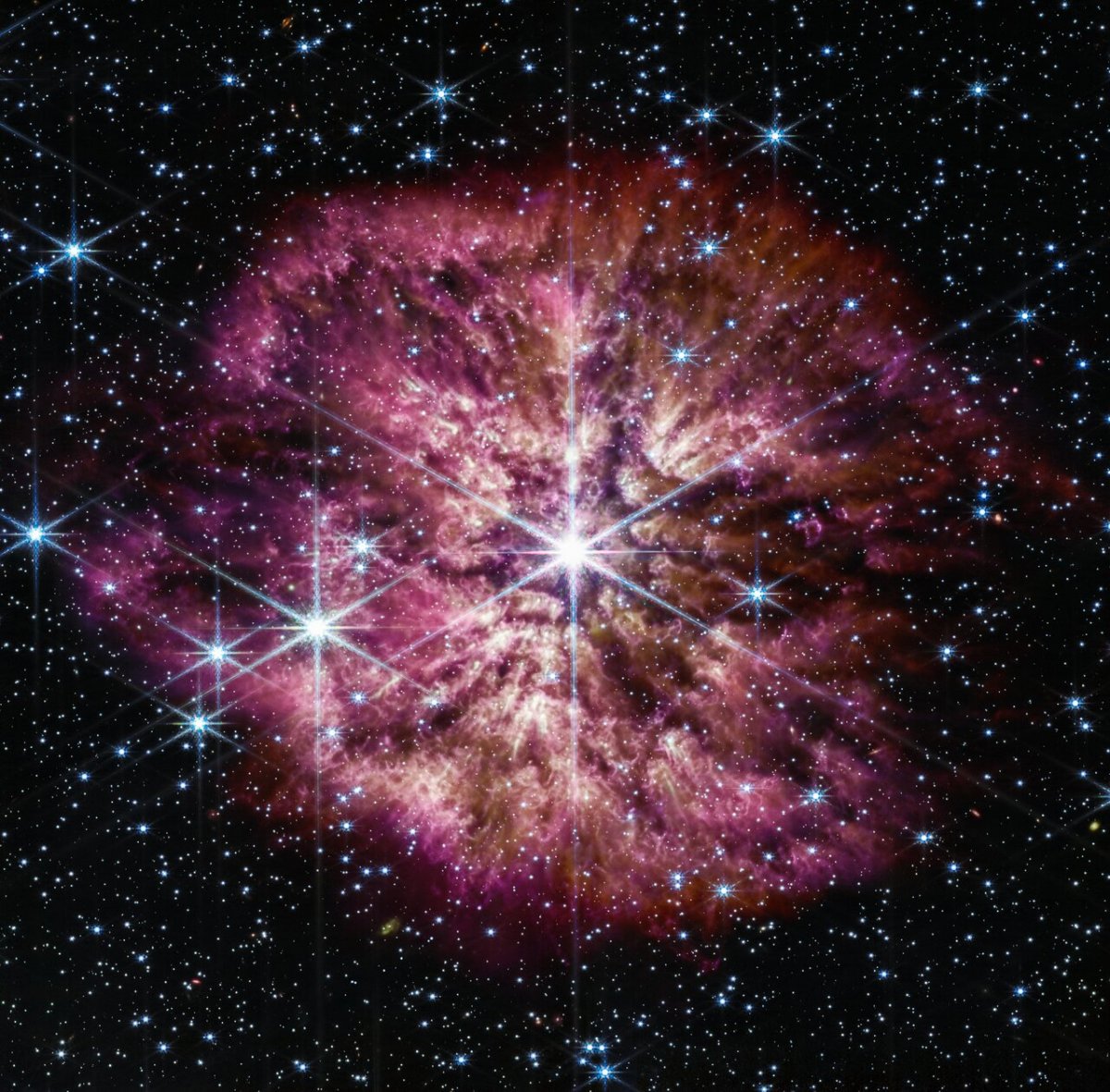 Weltraumteleskop James Webb Lichtet Seltene Vorstufe Von Supernova Ab