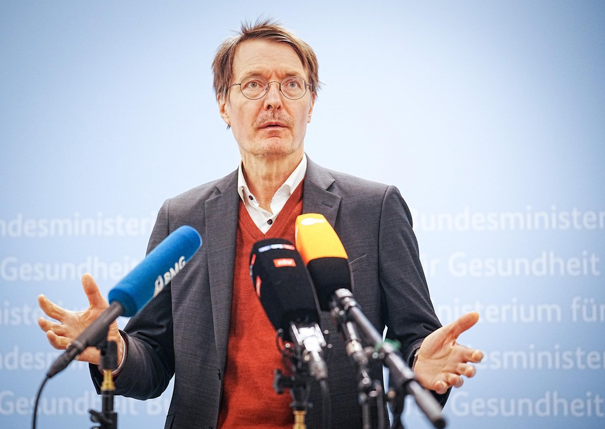 Gesundheitsminister Lauterbach verordnet allen eine elektronische Patientenakte