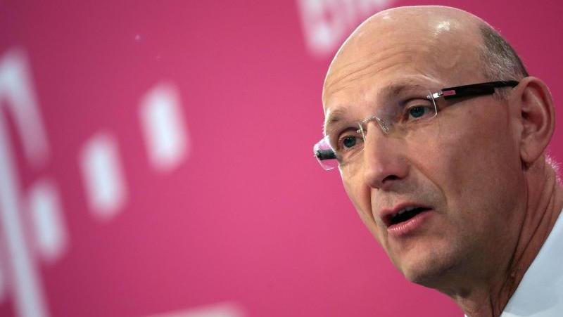 Szef Telekomu grozi przekierowaniem inwestycji za granicę