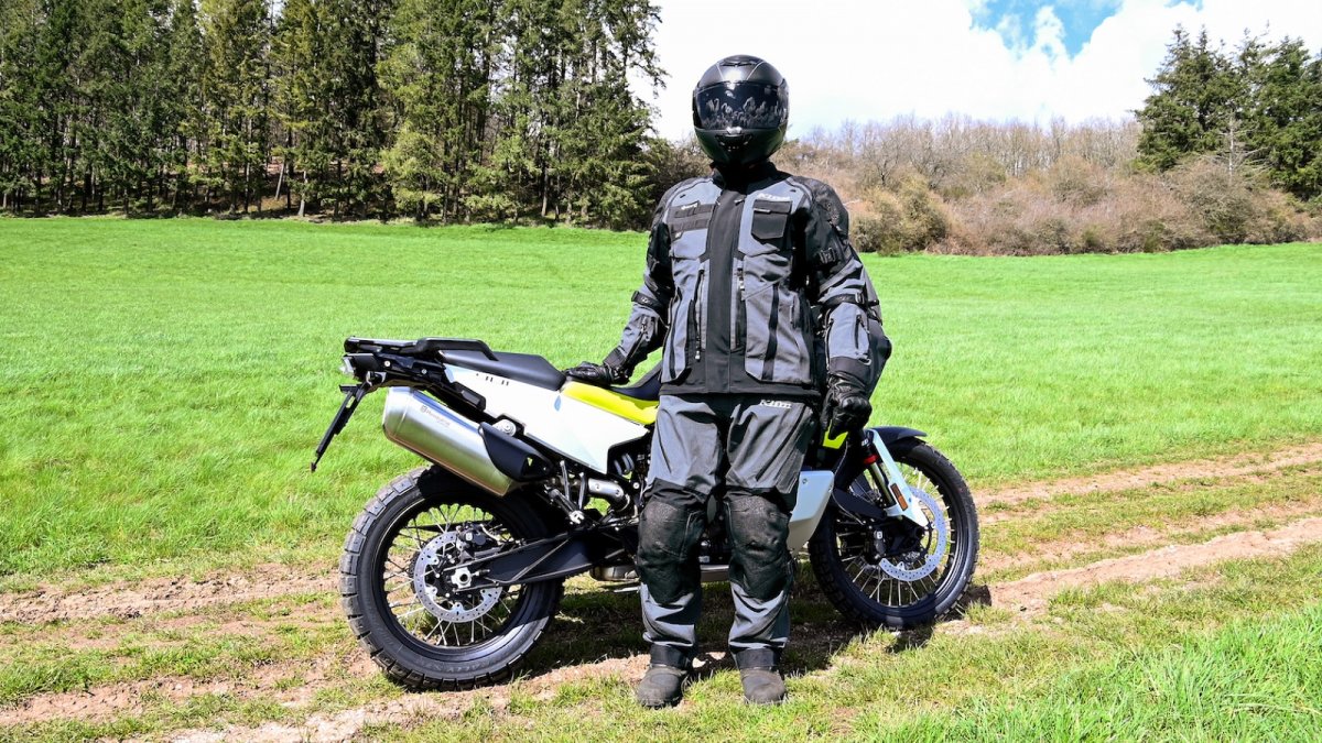 Motorrad-Anzug Klim Badlands Pro A3 im Langzeit-Test: stärker als Stahl