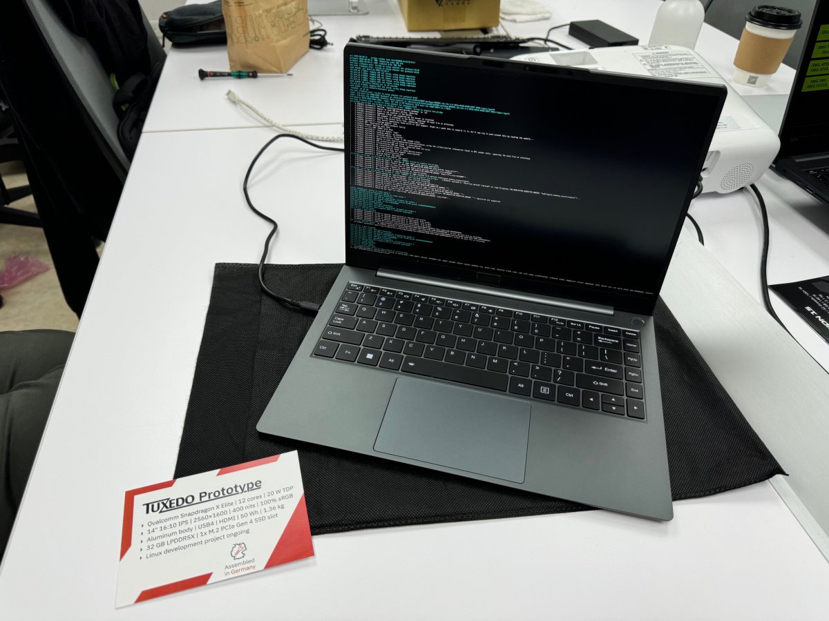 Tuxedo works on snapdragon x notebook for linux users heise online