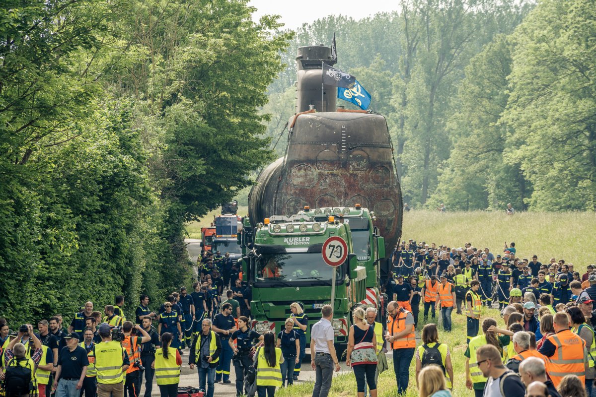 UBoot auf der Straße Letzte Etappe für U17 ins Technik Museum startet