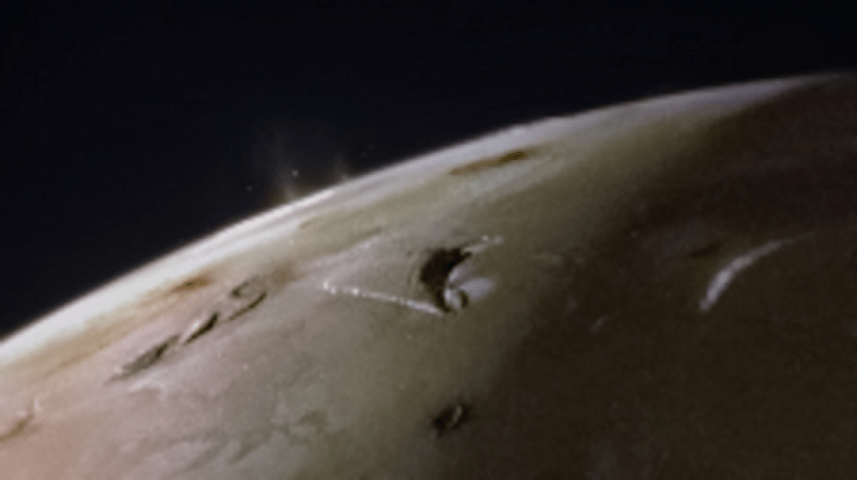 Juno probe provides new insights into volcanic activity on Jupiter's moon Io