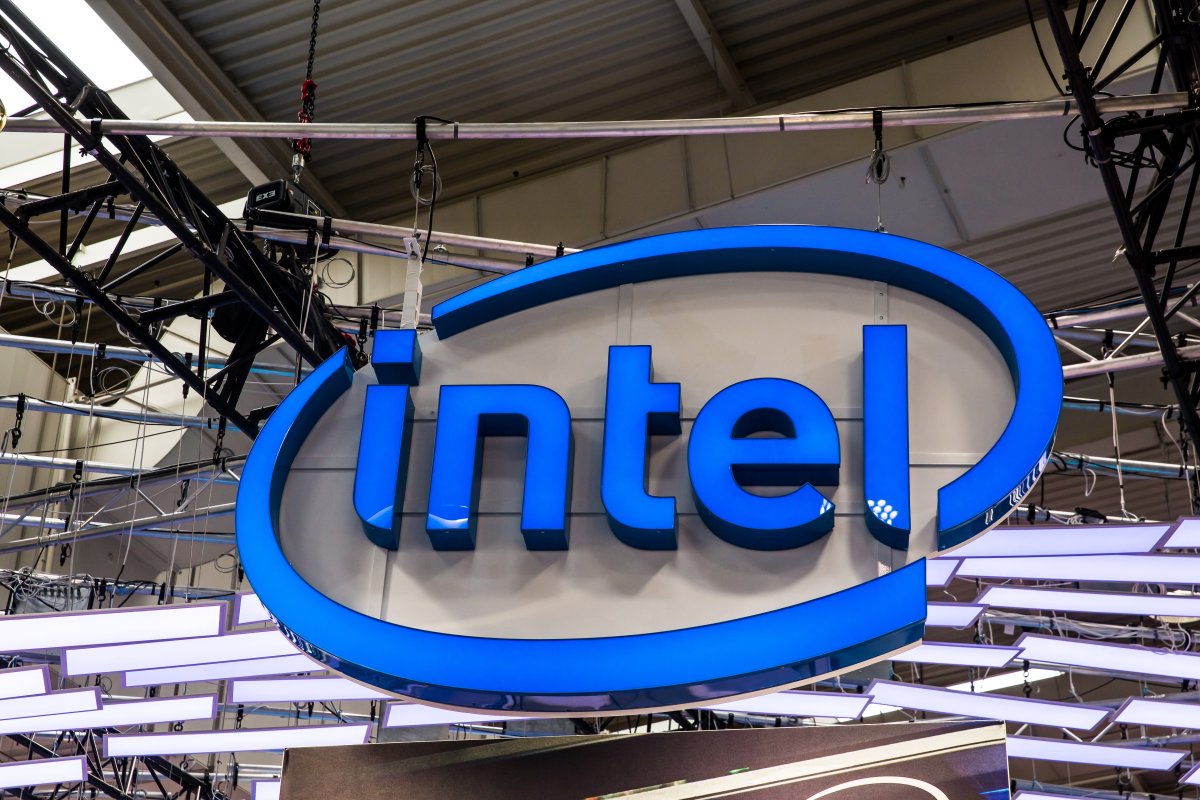 Intel'in Magdeburg'daki çip fabrikaları için ilk temel çalışmalarını yürütmesine izin verildi
