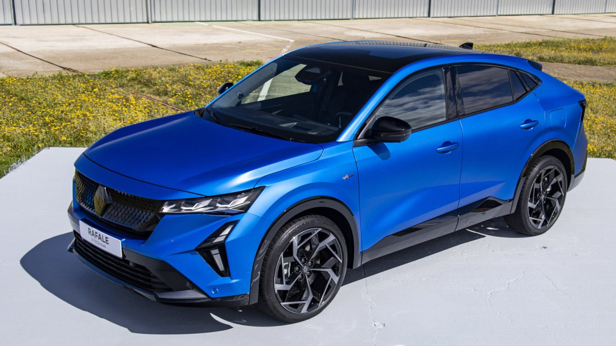Renault Rafale: PHEV ve çok modlu şanzımana sahip amiral gemisi modeli sunuldu