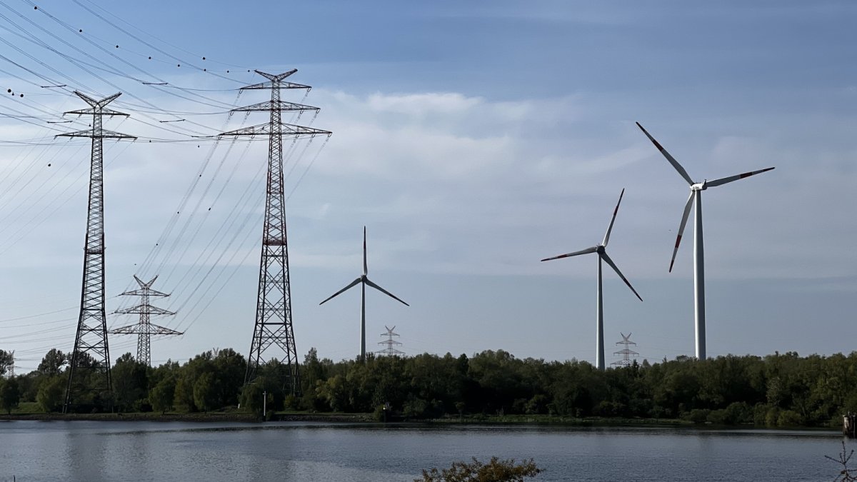 On yıl içinde yenilenebilir enerjinin dünya çapındaki fosil enerji kullanımına yetişeceği öngörülüyor
