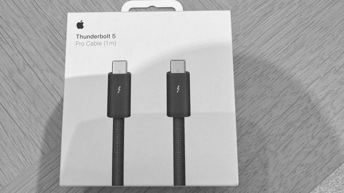 Apple sells Thunderbolt 5 cables for the first time | heise