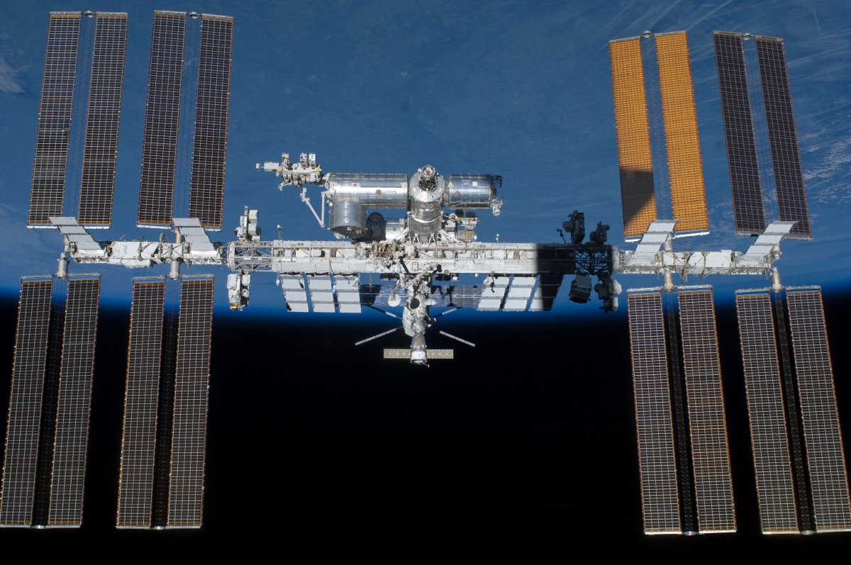 Rückhol-Mission für gestrandete Astronauten bei ISS angekommen