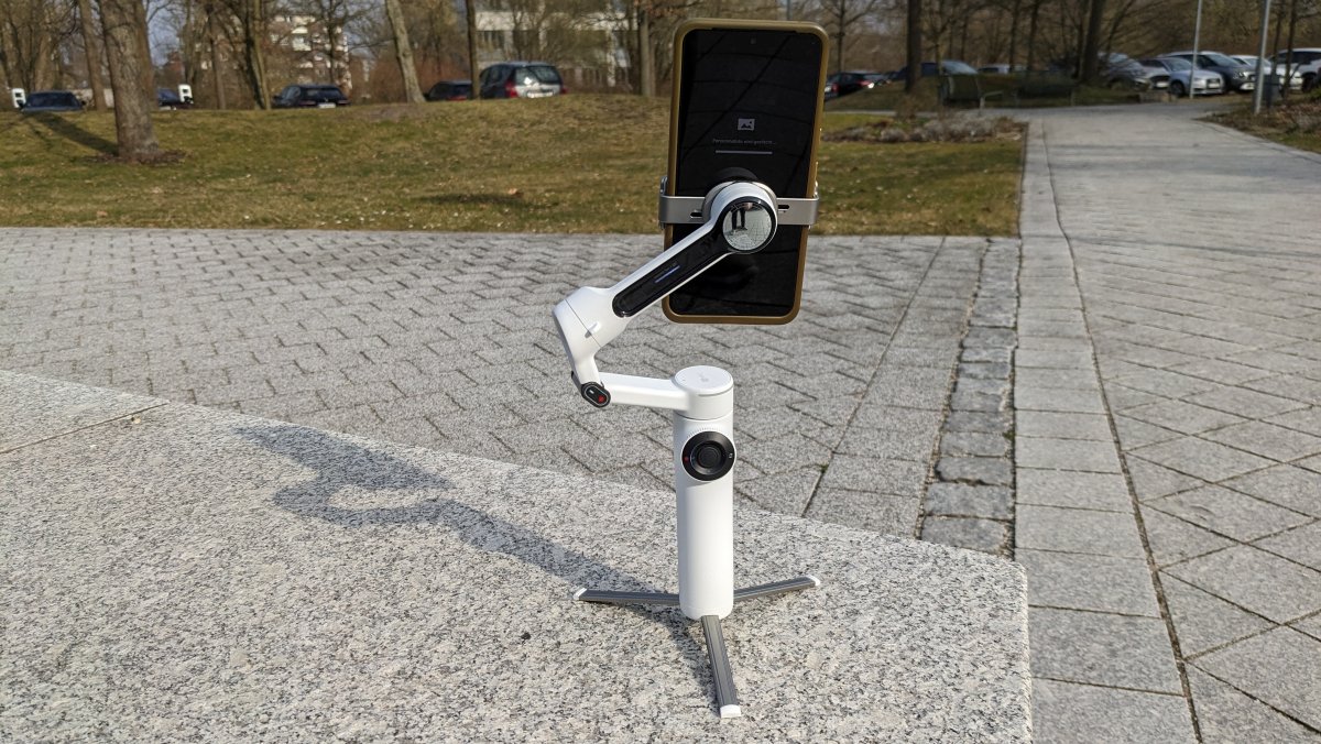Gimbal fürs Smartphone: Insta360 Flow 2 Pro mit KI-Tracker im Test
