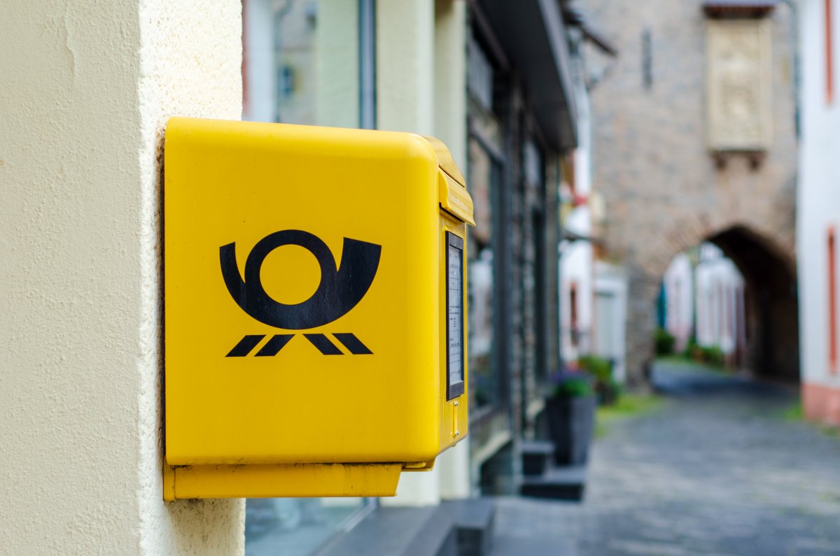 Post und Telekom haben noch Tausende Beamte