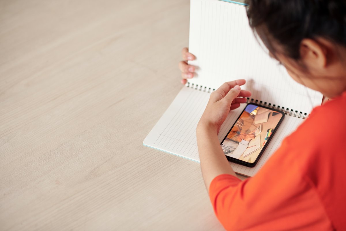 Smartphones in Schulen: Niedersachsen und Sachsen gegen pauschale Verbote