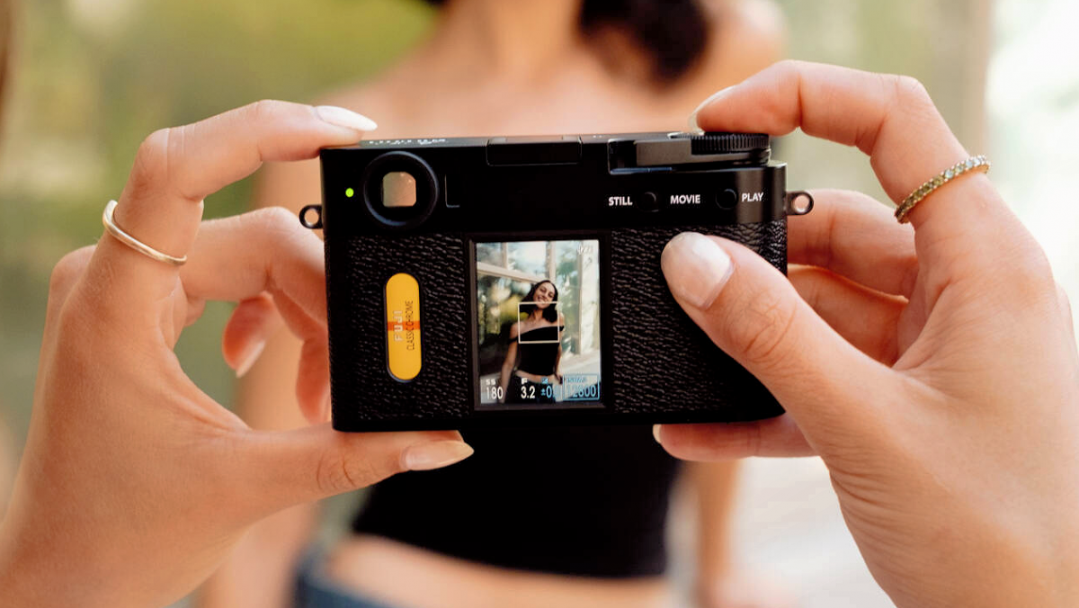 Bir buçuk kompakt, Nikon güncellemeleri ve 21/2025 haftanın tarihi fotonları