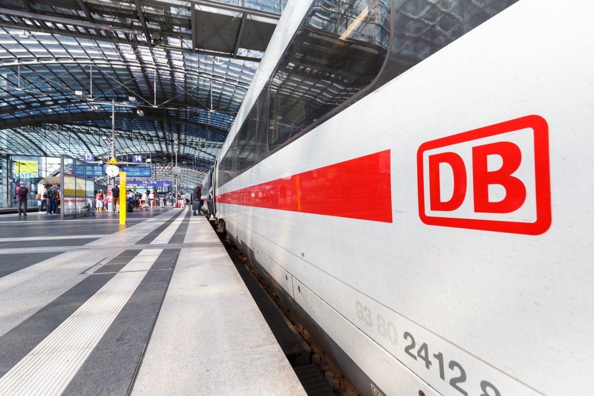Urteil-Deutsche-Bahn-darf-Tickets-nicht-nur-digital-verkaufen