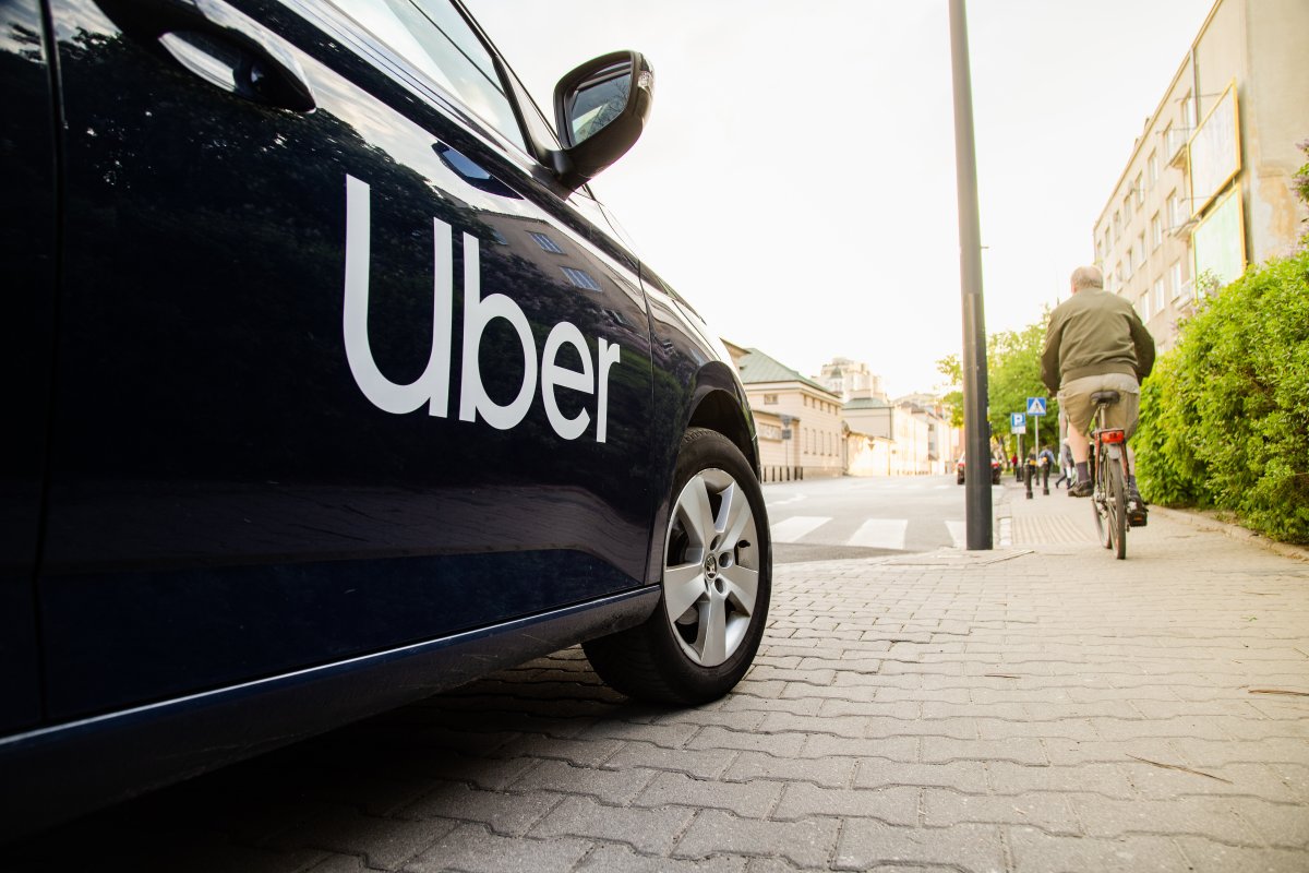 Robot Taksi Anlaşması: Uber Lucid ve Nuro'ya Yüzlerce Milyon ABD Doları Yatırım