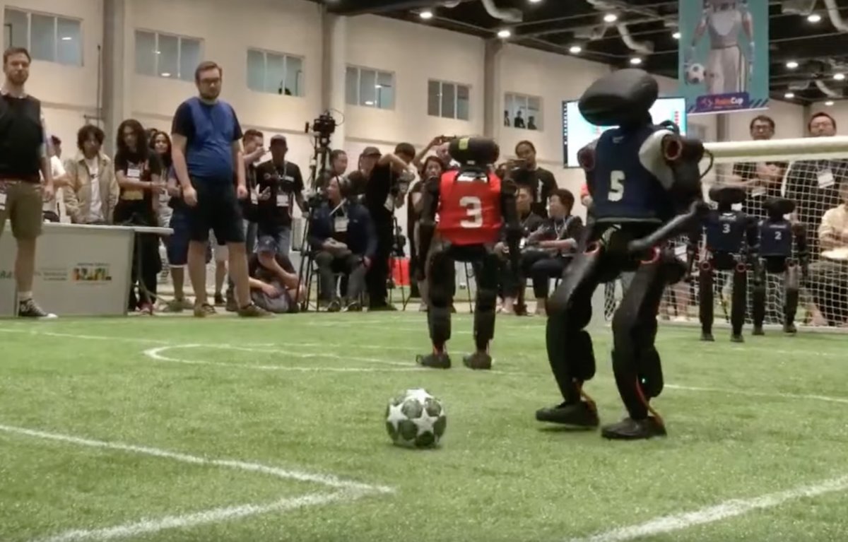 RoboCup-HTWK-Leipzig-ist-Fu-ball-Weltmeister-in-humanoider-Kid-Size-Klasse