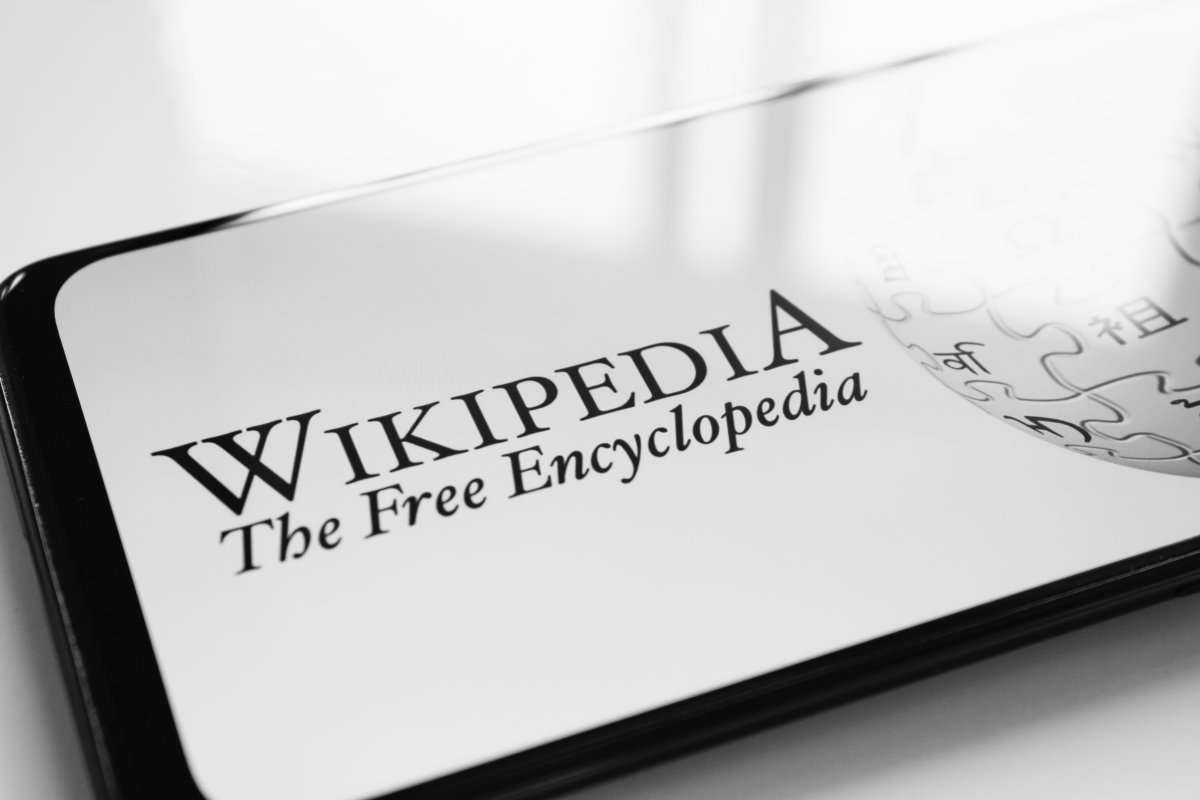 "Grokipedia": Elon Musk will Wikipedia Konkurrenz machen