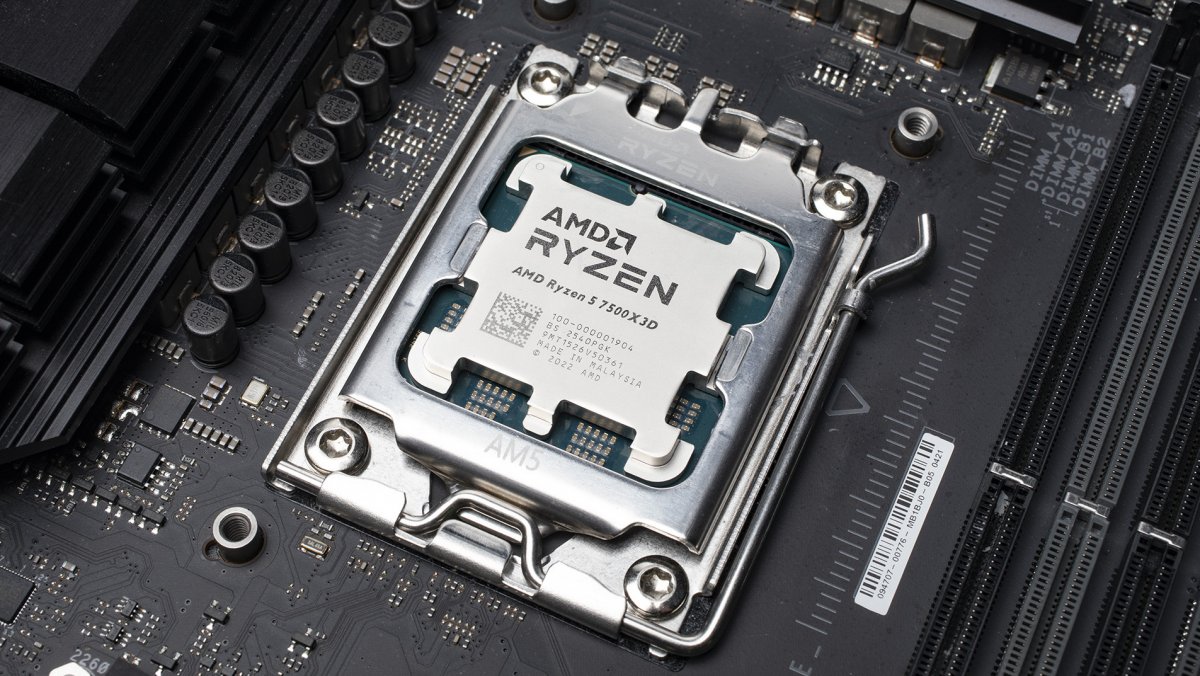 heise-Ryzen-5-7500X3D-Bezahlbare-Gaming-CPU-mit-besonders-viel-Cache-im-Test
