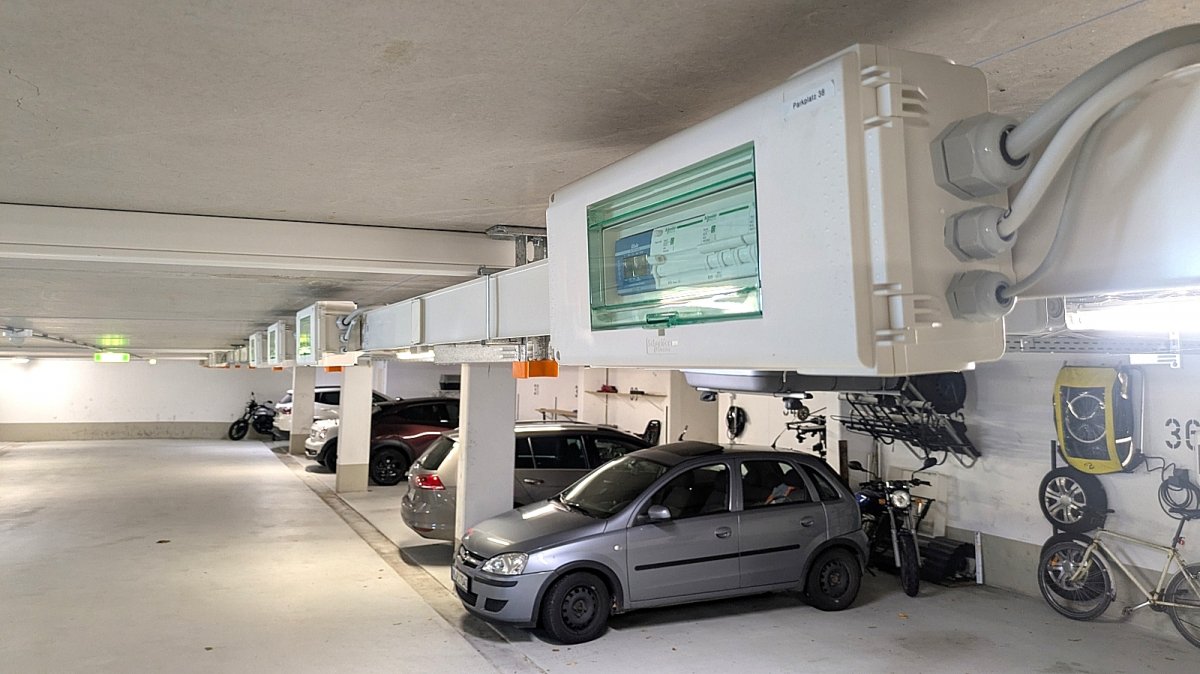 Studie-zu-privater-E-Auto-Ladestruktur-f-r-Mehrfamilienh-user