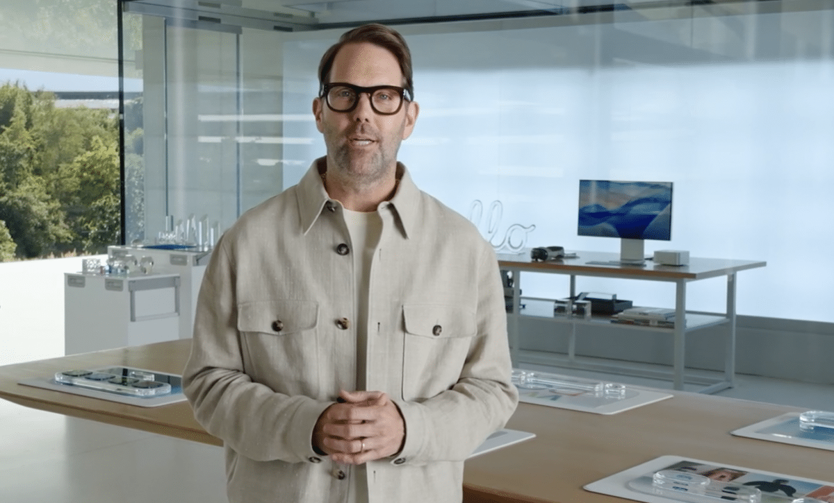 Nach-Liquid-Glass-Apples-Interface-Design-Chef-wandert-zu-Meta-ab