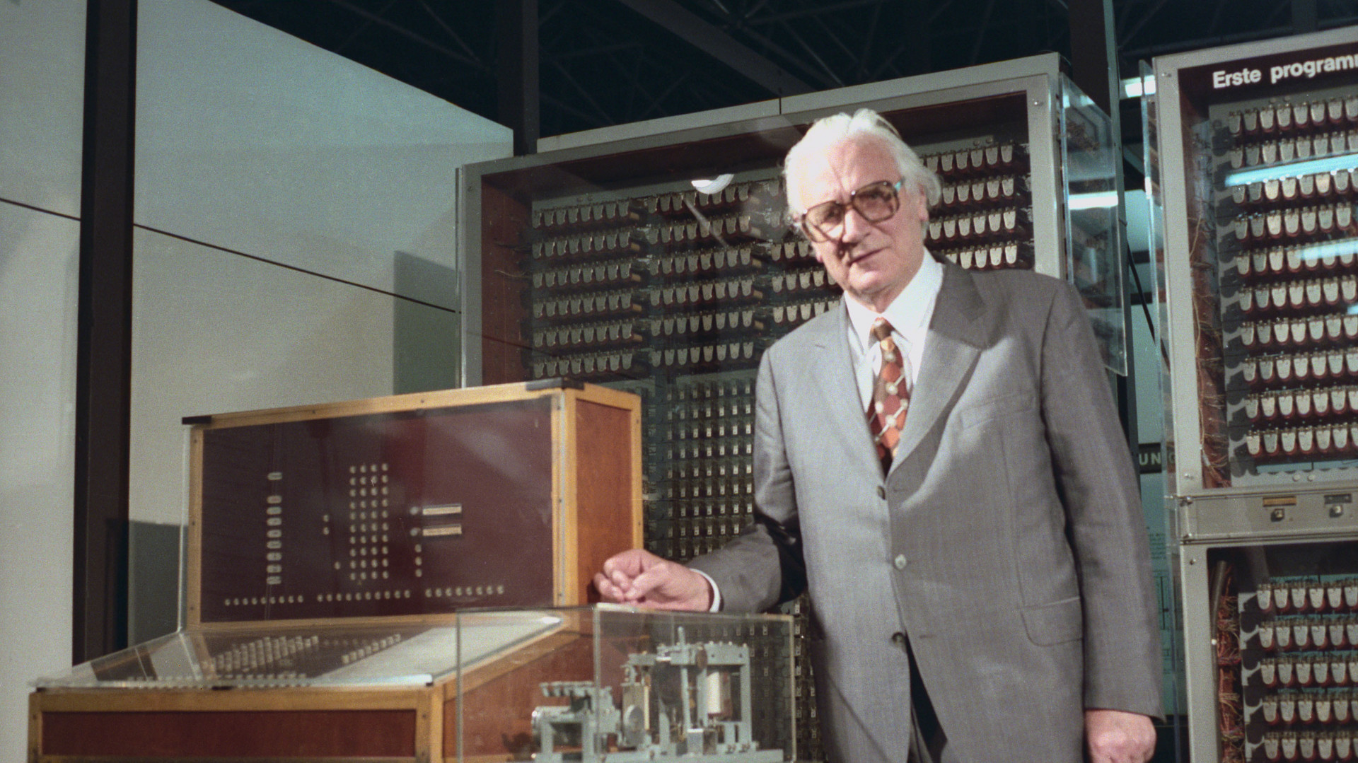 Vor 75 Jahren: Computer Z3 wird vorgeführt | heise online