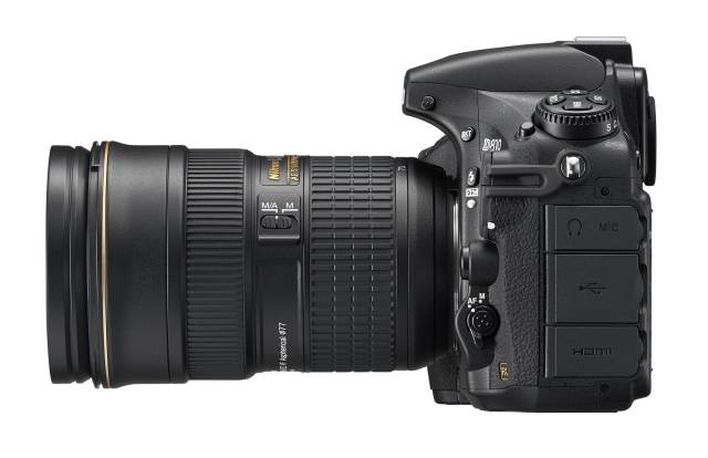 Nikon D810 Seitenansicht links