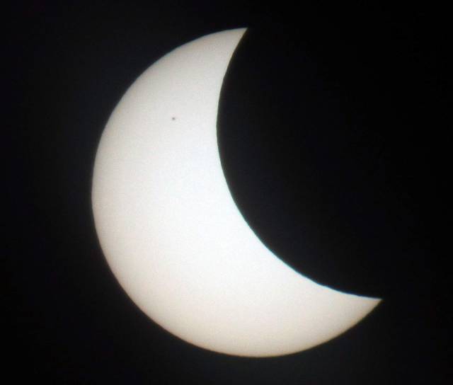 Bilder von der Sonnenfinsternis 2015