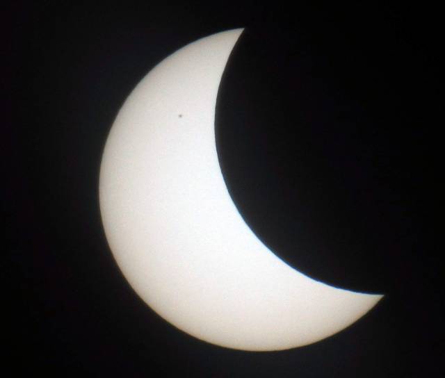 Bilder von der Sonnenfinsternis 2015