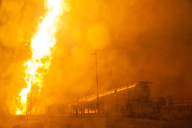 Feuerschweif, daneben ein Tank