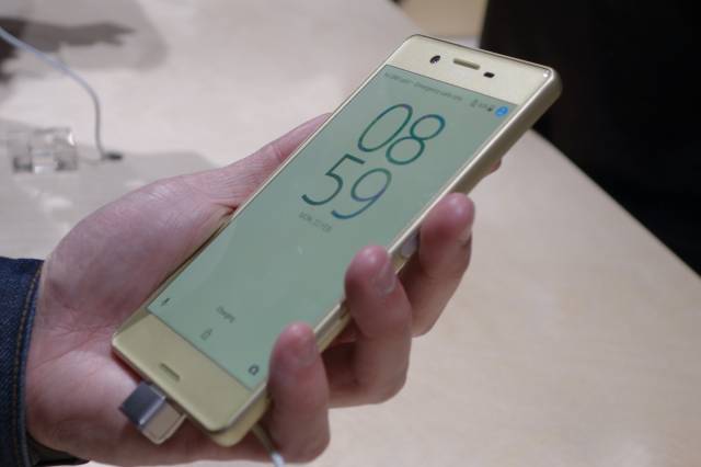 Sony Xperia X