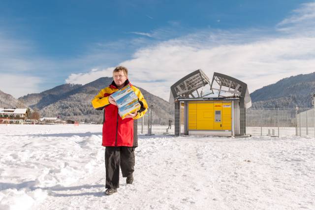 DHL Paketkopter und der Parcelcopter SkyPort