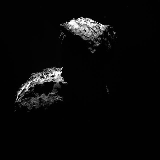 Hochaufgelöste Nahaufnahmen von 67P/Tschurjumow-Gerassimenko