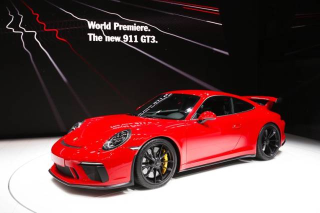 Impressionen vom und Premieren auf dem Genfer Autosalon 2017