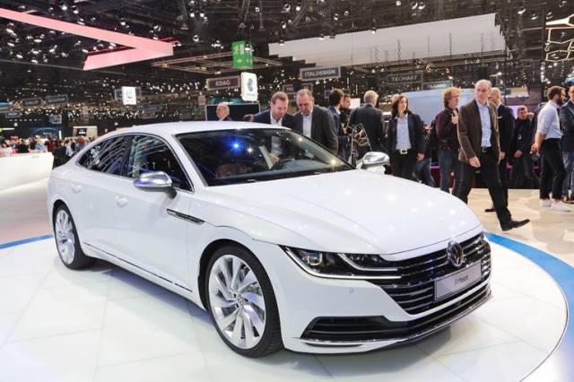 Impressionen vom und Premieren auf dem Genfer Autosalon 2017