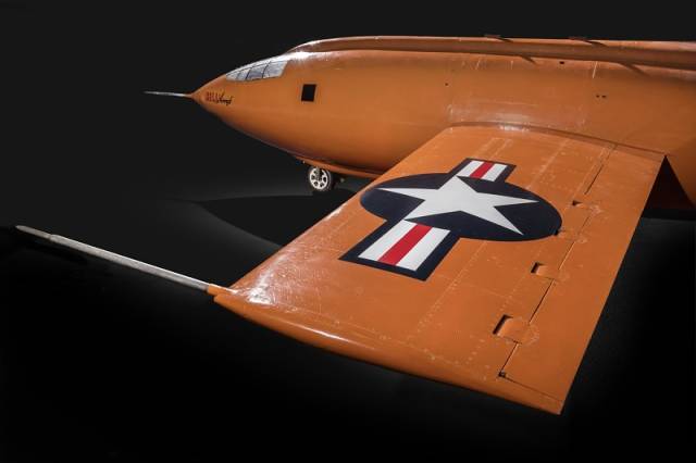 Bell Aircraft Corp., Smithsonian Institution