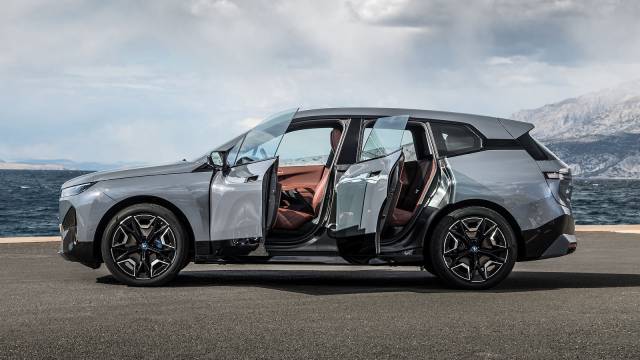 BMW iX