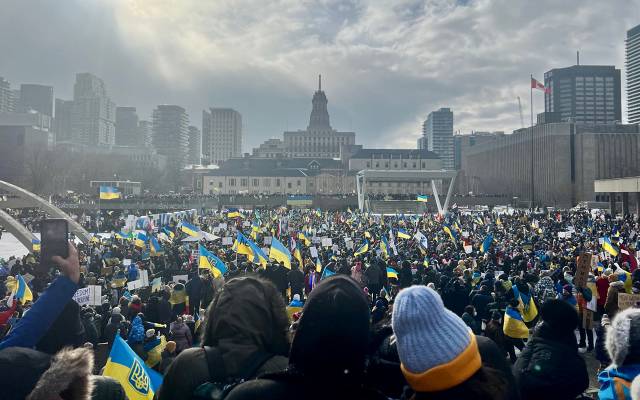 Weltweite Demonstrationen degen den rusischen Einmarsch in die Ukraine