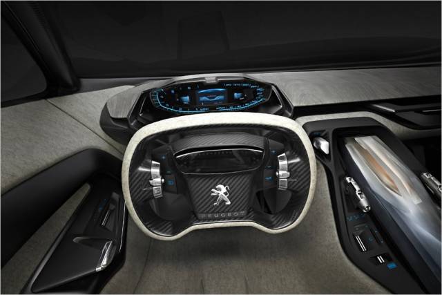 Typisch Studie: Das Cockpit fällt sehr futuristisch aus.