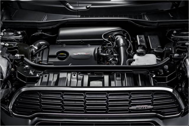 Der John Cooper Works Paceman soll in 6,9 Sekunden auf Tempo 100 beschleunigen.