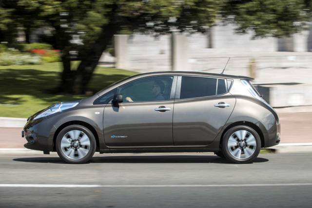Nissan, Elektroautos, alternative Antriebe