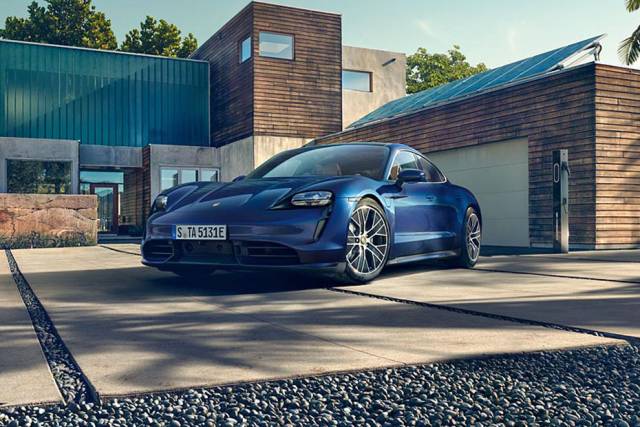 Premiere Porsche Taycan