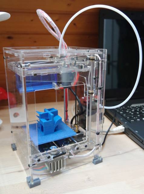 Ausprobiert: 3D-Drucker Fabrikator Mini von HobbyKing