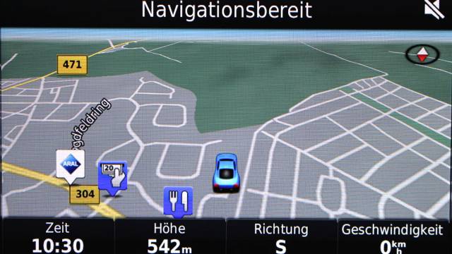 Navigationssystem in der Mercedes C-Klasse 205